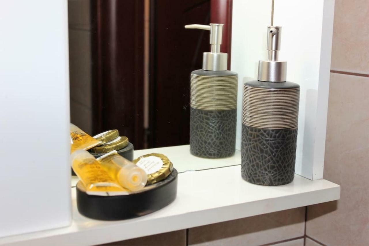 Central Studio! Fiber Wifi, Ac, Private, Self Check-In! Salonic Exterior foto