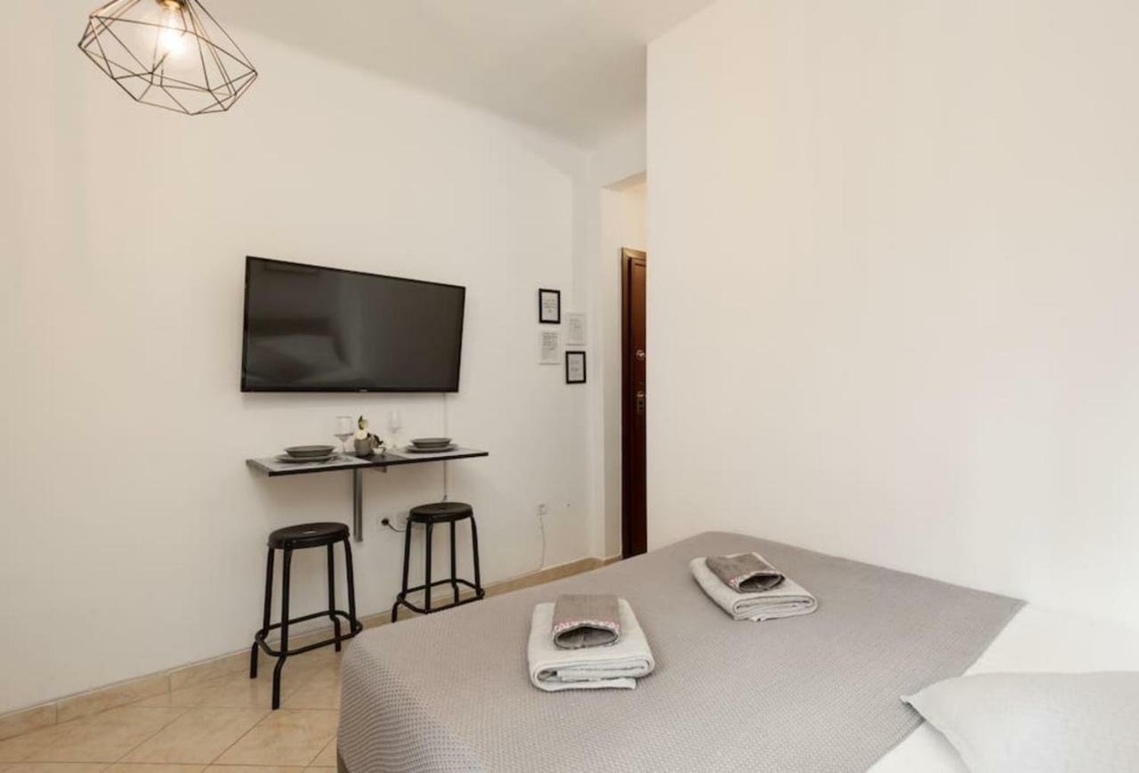 Central Studio! Fiber Wifi, Ac, Private, Self Check-In! Salonic Exterior foto